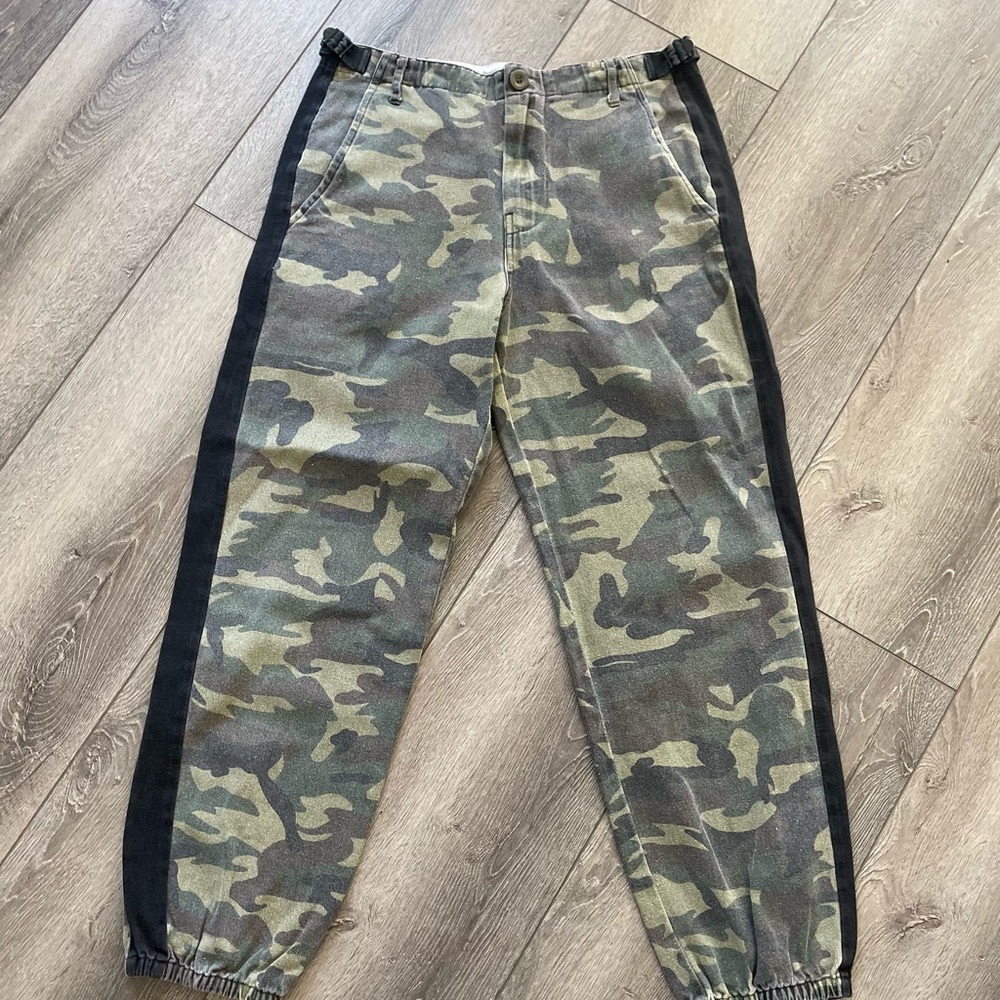Boutique custom camo pant. Super cute 100%cotton